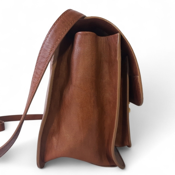 LAND LEATHER CRAFTSMANSHIP Croc Leather Crossbody Map Lock Key Flap Bag Charm - Picture 11 of 16